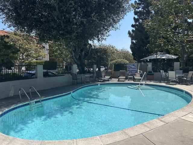 Detail Gallery Image 4 of 19 For 2507 Navarra Dr #202,  Carlsbad,  CA 92009 - 1 Beds | 1 Baths
