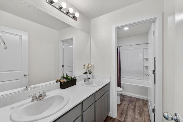 6707 Oakum Way, Stockton CA: https://media.crmls.org/mediaz/908cf79d-e10d-442d-9cbf-02cc9a962d9a.jpg