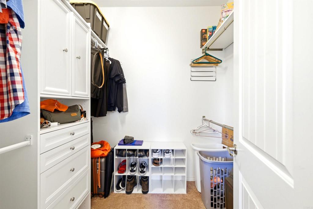 https://media.crmls.org/mediaz/908d3748-6344-462f-af04-61deea4b9c6f.jpg?preset=X-Large