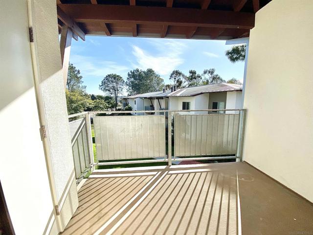 1810 S El Camino Real, Encinitas CA: https://media.crmls.org/mediaz/908d80eb-88aa-47d4-8a8f-b828f6340933.jpg