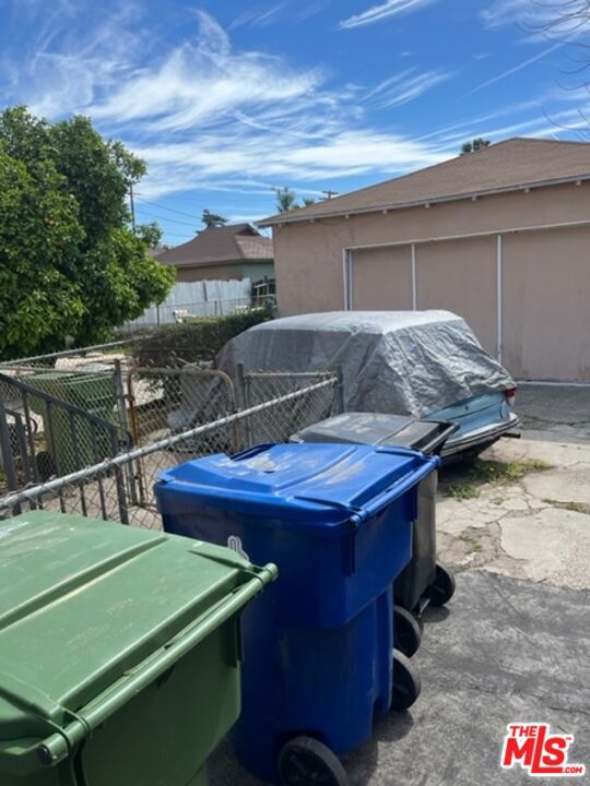 15914 Vose Street photo 5