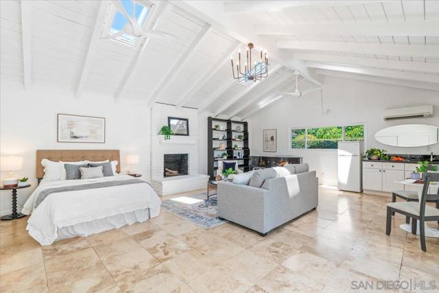 2602 N Louise, Santa Ana CA: https://media.crmls.org/mediaz/909002f4-f273-481c-b854-5e7d04d6f4de.jpg