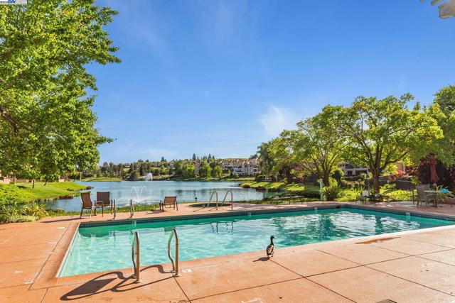4001 W Lakeshore Drive, San Ramon CA: https://media.crmls.org/mediaz/90904aad-c98d-4222-a7a6-85fca80ed51f.jpg