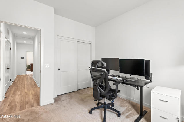 212 Red Brick Drive, Simi Valley CA: https://media.crmls.org/mediaz/90912d72-3004-4099-a029-0bdb7dbbbb1c.jpg