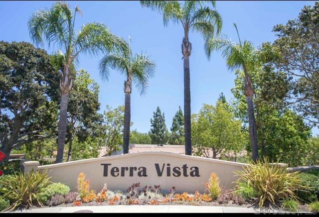 10331 Azuaga St, San Diego CA: https://media.crmls.org/mediaz/909221c2-7055-41a6-8cb5-1ca287078c69.jpg