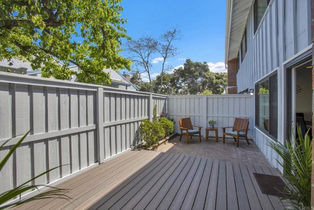 Detail Gallery Image 2 of 23 For 3380 Caminito Gandara, La Jolla,  CA 92037 - 3 Beds | 2/1 Baths