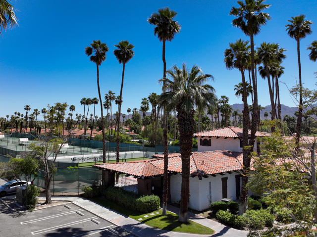 148 Las Lomas, Palm Desert, CA 92260
