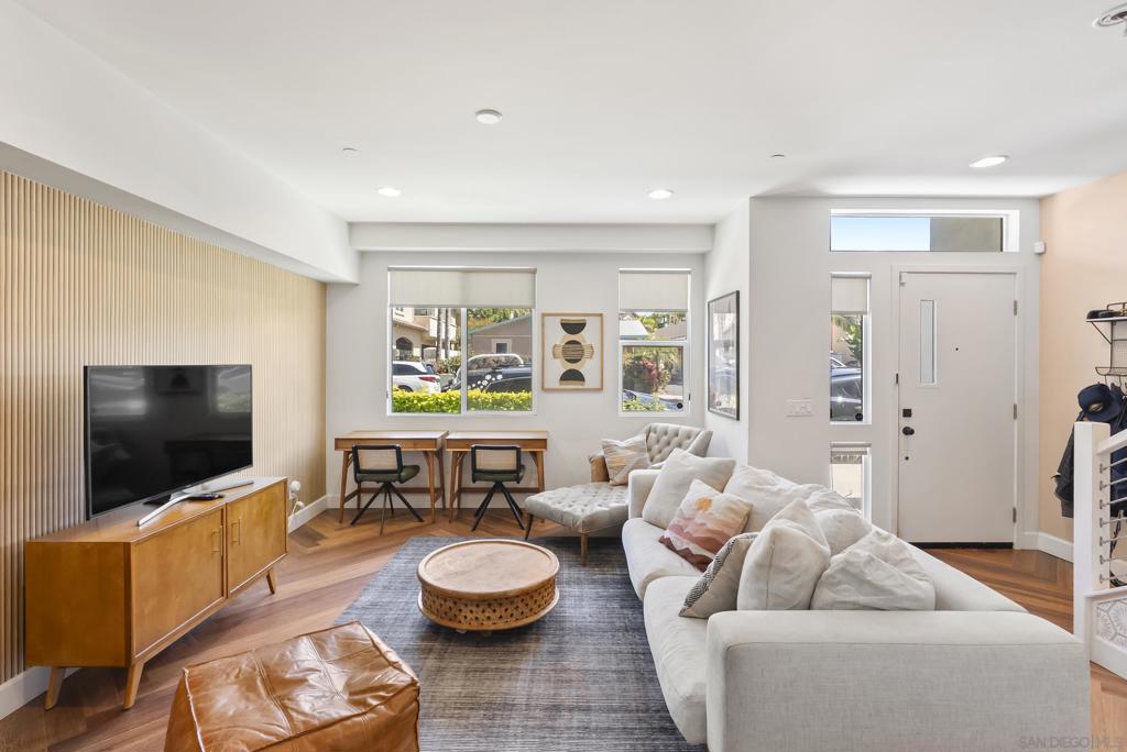 2537 State St. - photo 4