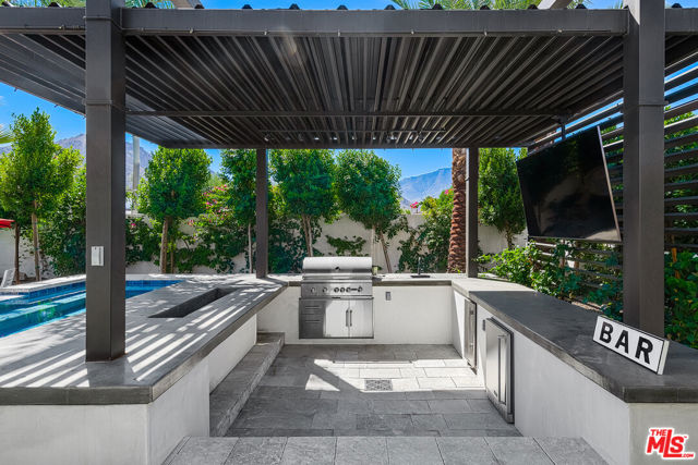 78155 Calle Cadiz, La Quinta CA: https://media.crmls.org/mediaz/9092f012-efa5-4b37-8335-922998b3ad2d.jpg