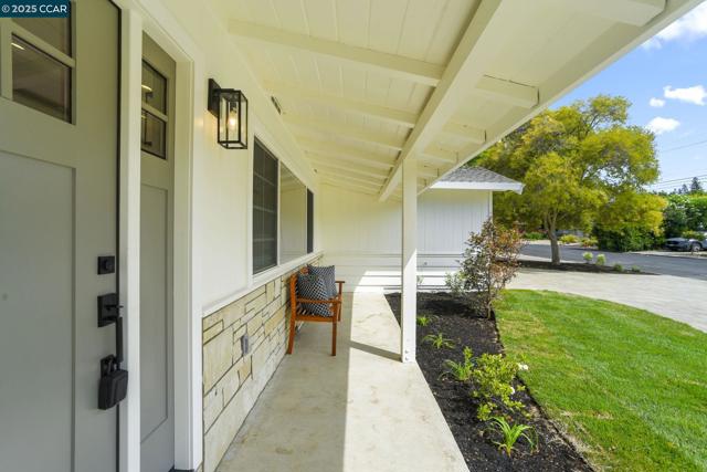 3715 Liscome Way, Concord CA: https://media.crmls.org/mediaz/9092f807-150f-4ebb-aa53-db242487c2c7.jpg