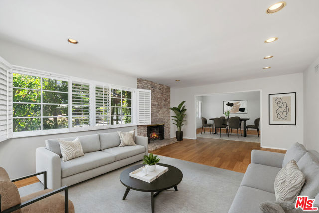 1834 Roscomare Road, Los Angeles CA: https://media.crmls.org/mediaz/9093481c-7348-4b72-9d49-4856c3f50a9f.jpg