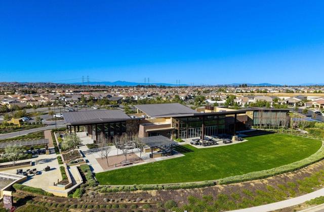 1514 Overpark Lane, Beaumont CA: https://media.crmls.org/mediaz/9093a96a-faee-4a8d-b04f-5496ef5a909d.jpg