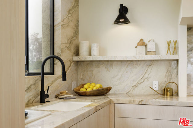 86 Seaview Drive, Santa Barbara CA: https://media.crmls.org/mediaz/909550c7-fa8f-45ce-92a8-d9b793cda7c9.jpg