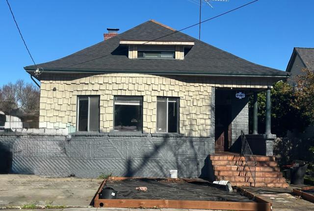 1019 Buena Vista Avenue, Alameda, California 94501, 2 Bedrooms Bedrooms, ,1 BathroomBathrooms,Single Family Residence,For Sale,Buena Vista,ML81993429