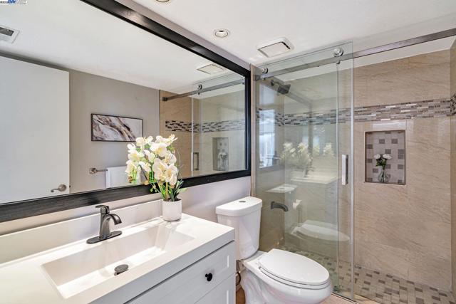 1549 Trimingham Drive, Pleasanton CA: https://media.crmls.org/mediaz/9095c8e4-4b15-43b6-960a-e7f399c871c4.jpg