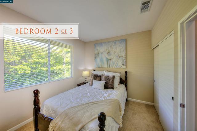 310 Boatswain Ct, Hercules CA: https://media.crmls.org/mediaz/90965c8c-6218-4b55-bb86-3addf8d661e0.jpg