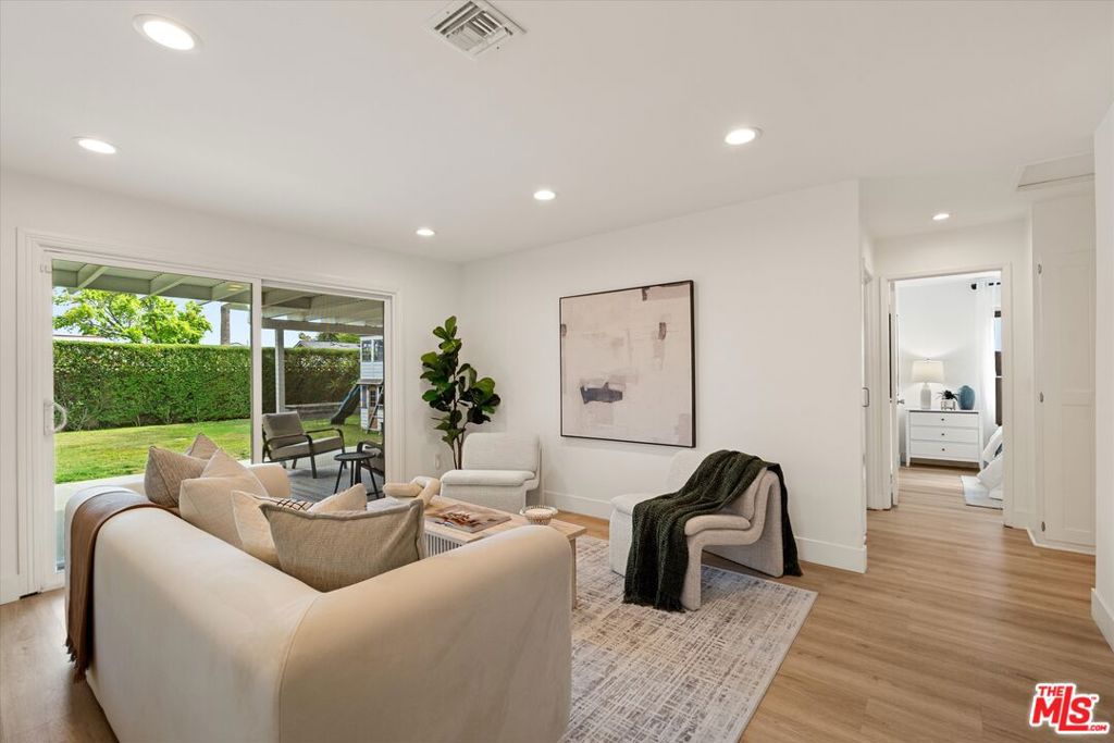 MLS #26869571 image #17