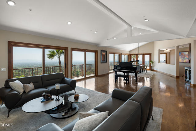 Detail Gallery Image 8 of 70 For 2954 Zane Grey Ter, Altadena,  CA 91001 - 5 Beds | 5/1 Baths