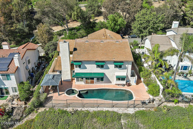 3331 Monte Carlo Drive, Thousand Oaks CA: https://media.crmls.org/mediaz/90981f01-2769-456c-9fd2-037ac1d2b836.jpg