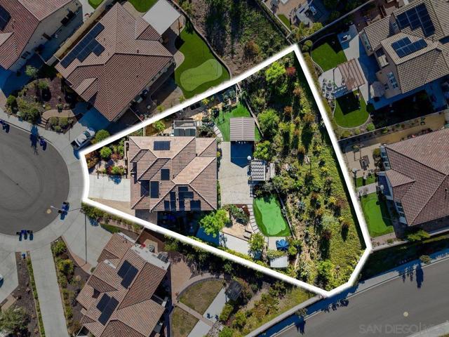 1217 Stockton Pl, Escondido CA: https://media.crmls.org/mediaz/9098d859-ec37-49b1-b710-257e2924f9c4.jpg