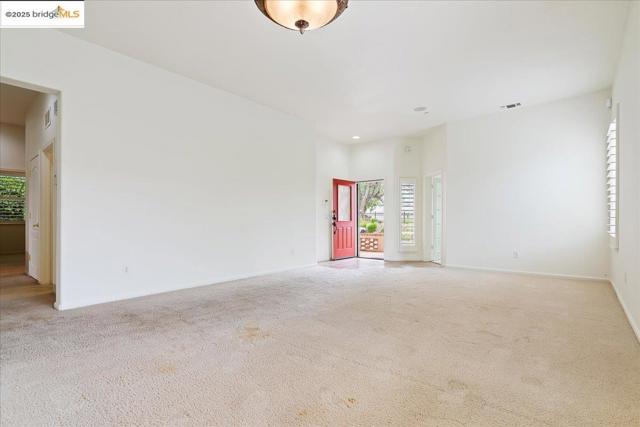 625 Pomona Dr, Brentwood CA: https://media.crmls.org/mediaz/90990082-6d06-4ee4-9af4-4f325c9f8620.jpg