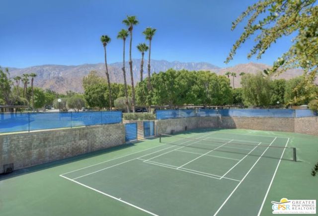 751 N Los Felices Circle, Palm Springs CA: https://media.crmls.org/mediaz/90999c3b-96a3-48d5-818f-1bdb6bee6878.jpg