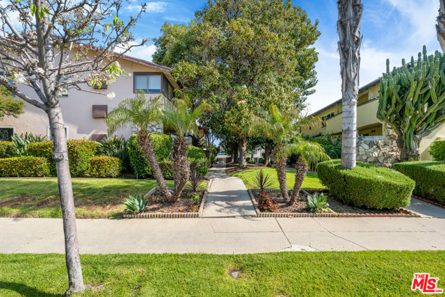 14007 Moorpark Street photo 6