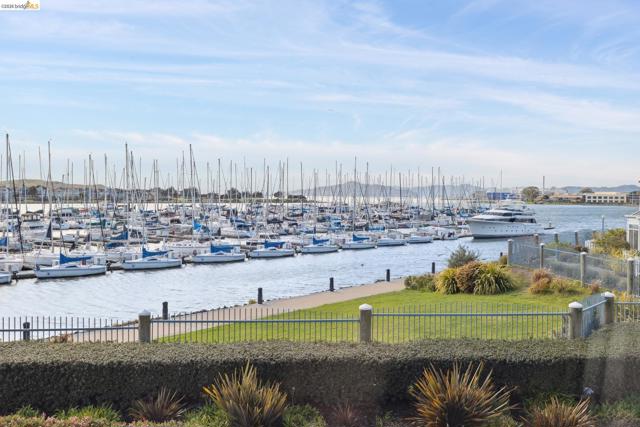 Image 36 of 55 For 306 Commodore Dr