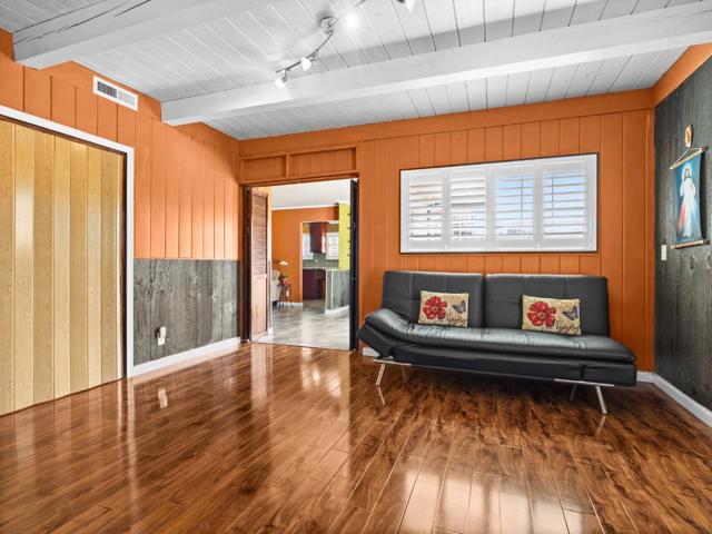 18625 Northridge Drive, Salinas CA: https://media.crmls.org/mediaz/909a8031-8eae-43e4-ad93-4f676b7d480b.jpg