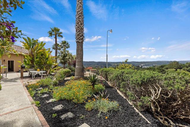 2710 Summerland Road,  CA: https://media.crmls.org/mediaz/909a82e2-ead6-48e4-b93e-7bbe33ac4b5d.jpg