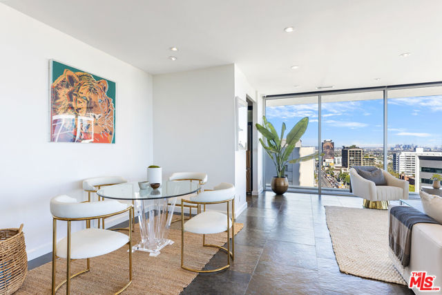 Image 4 of 22 For 9255 Doheny Road 1006