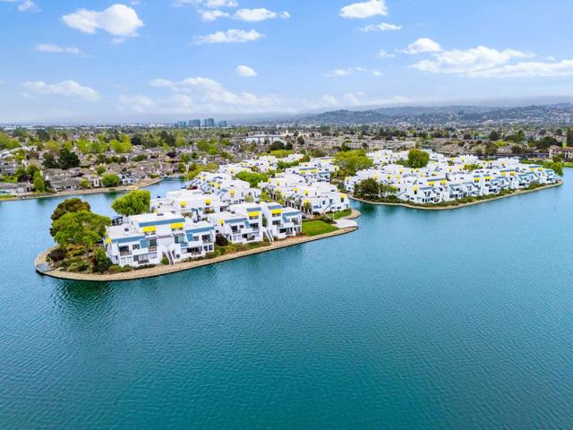 877 Balboa Lane, Foster City CA: https://media.crmls.org/mediaz/909b2962-246f-4287-894e-c5dfbf5a1b8a.jpg