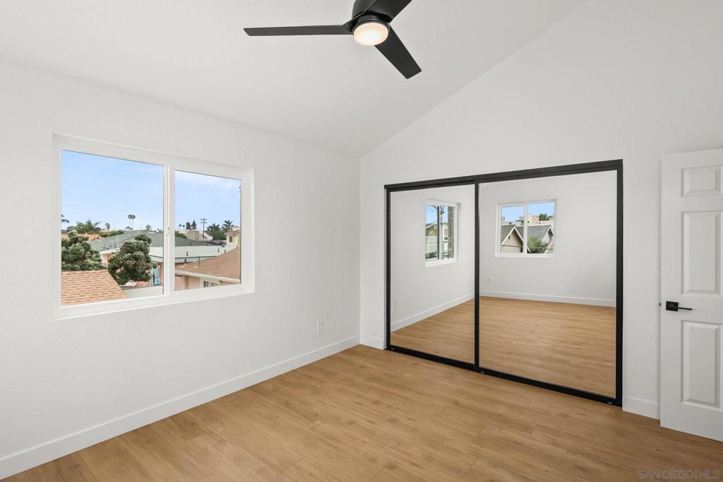 MLS #250045021SD image #18