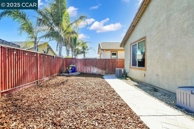 9956 Pyramid, Discovery Bay CA: https://media.crmls.org/mediaz/909b458d-c5c2-4fdc-b218-a9989654e150.jpg