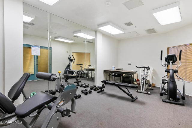 2716 Borchard Road, Newbury Park CA: https://media.crmls.org/mediaz/909b4a11-f812-409f-82bd-37e5eb40d722.jpg