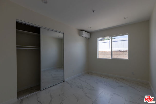 5123 W 130th Street, Hawthorne CA: https://media.crmls.org/mediaz/909b8742-8f5d-4861-998a-edeb4aae088a.jpg