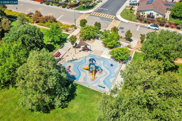 1630 Frankfurt Way, Livermore CA: https://media.crmls.org/mediaz/909bf36b-ff21-439d-8809-94e8ea043f7d.jpg