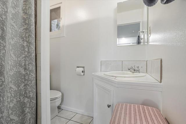 Image 17 of 39 For 1045 Forest Way