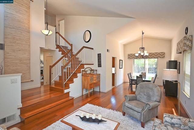 594 Morning Glory Dr, Benicia CA: https://media.crmls.org/mediaz/909cbdf3-07ed-44c9-88b8-ba887be47842.jpg