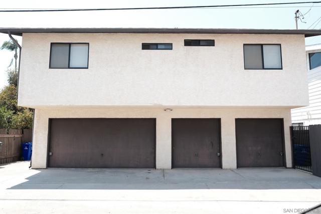 4757 Kensington Dr, San Diego CA: https://media.crmls.org/mediaz/909cf640-df3c-4216-a4ae-790f8760e53a.jpg