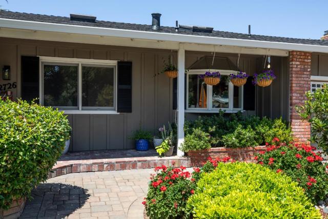 2726 Saint Giles Lane, Mountain View CA: https://media.crmls.org/mediaz/909cfcd1-9df1-4b2f-ba01-d25bf5bea97a.jpg
