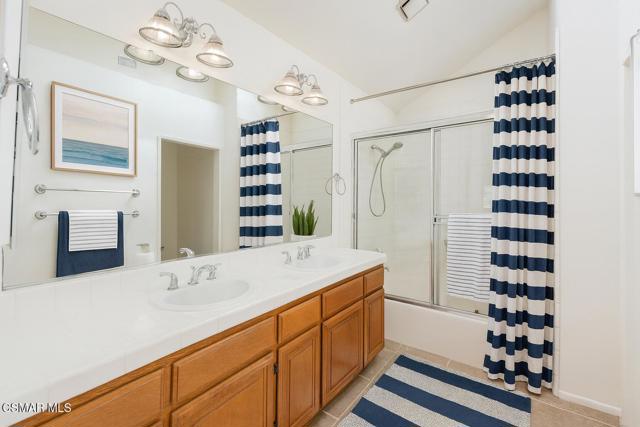 4540 Road Mill Valley Road, Moorpark CA: https://media.crmls.org/mediaz/909da006-71a5-40e7-a844-d7e36bde1e9d.jpg