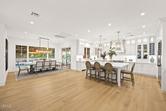 2060 Windover Road, Pasadena CA: https://media.crmls.org/mediaz/909dbbf7-43bb-47a3-adc7-dcee15381631.jpg