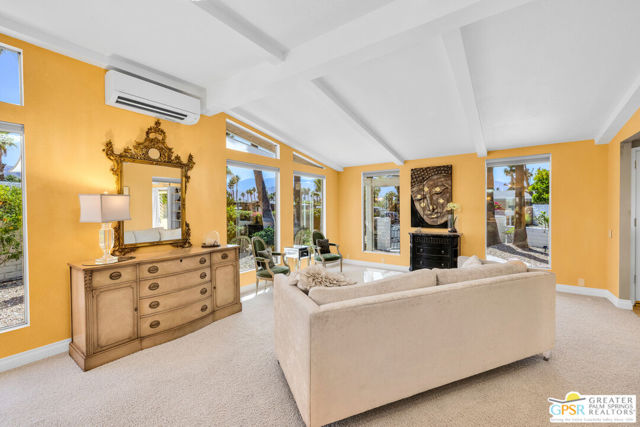 10 International Boulevard, Rancho Mirage CA: https://media.crmls.org/mediaz/909df89d-4cd1-46d1-9a5e-ffddeb5d543a.jpg
