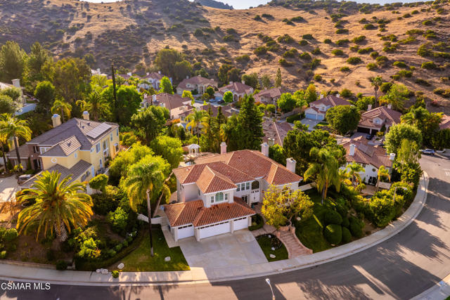2445 Ranchgrove Drive, Westlake Village CA: https://media.crmls.org/mediaz/909f3979-0dba-4583-91ad-135837d67874.jpg