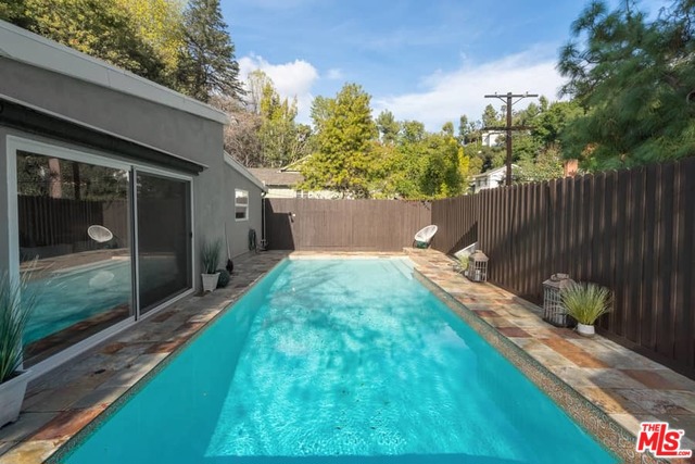 3525 LAURELVALE Drive
