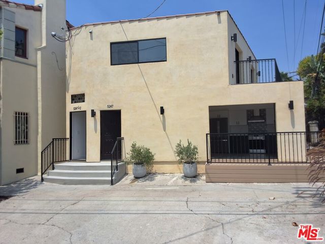 5247 1/2 W 9th Street, Los Angeles CA: https://media.crmls.org/mediaz/90a137fd-7531-457c-850b-c5134341d74d.jpg