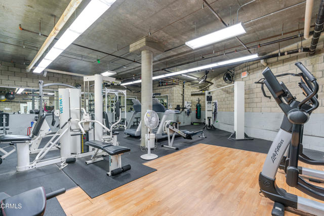 Detail Gallery Image 10 of 15 For 222 S Central Ave #101,  Los Angeles,  CA 90012 - 2 Beds | 2 Baths