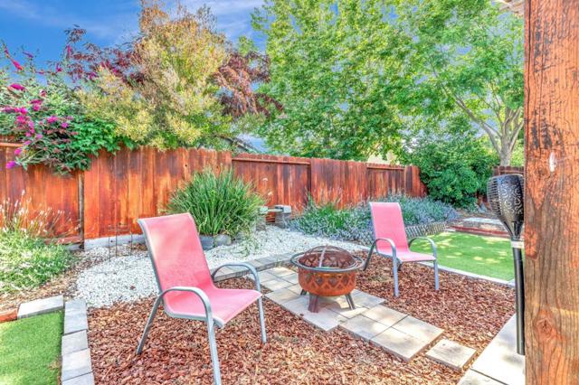761 Gia Court, Hollister CA: https://media.crmls.org/mediaz/90a1a41d-bce0-46ad-a52e-89445c4788a0.jpg