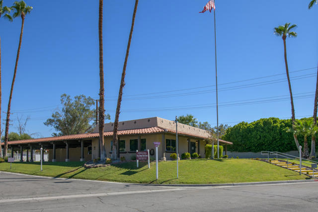 18 Calle De Las Nubes, Palm Springs CA: https://media.crmls.org/mediaz/90a2160e-deef-46be-8f7a-b87ca2a5e317.jpg